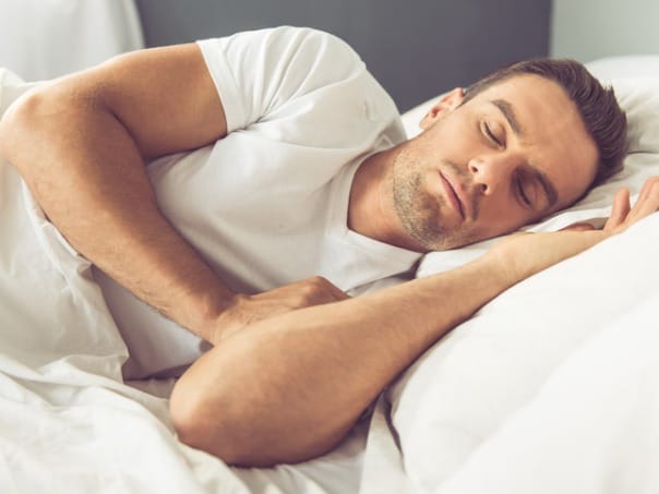 Side Sleeper: Benefits, Drawbacks, How to Do It, Which Side Is Best